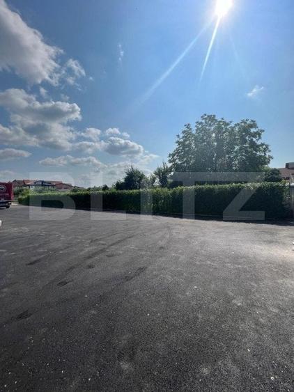 Apartament cu 3 camere semidecomandat în Careiului