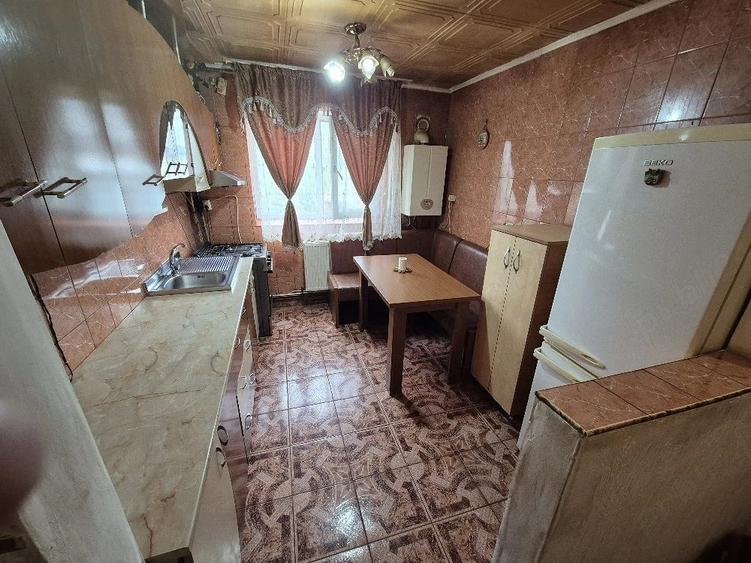 Apartament cu 2 camere semidecomandat în Central