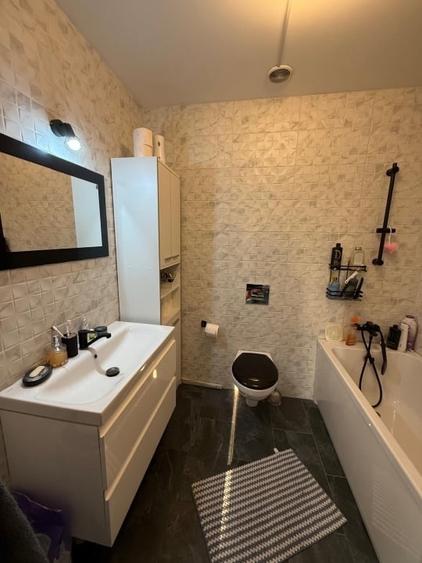 Duplex cu 3 camere cu Canalizare în Parța