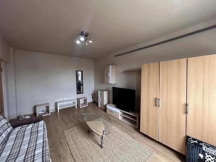 Apartament cu 2 camere decomandat în Intim