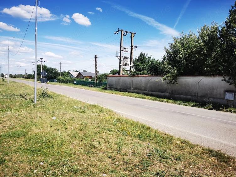 Teren extravilan 7500 mp Flore?ti | Acces DN | 18 m deschidere | Zona Paralela 45 - 5