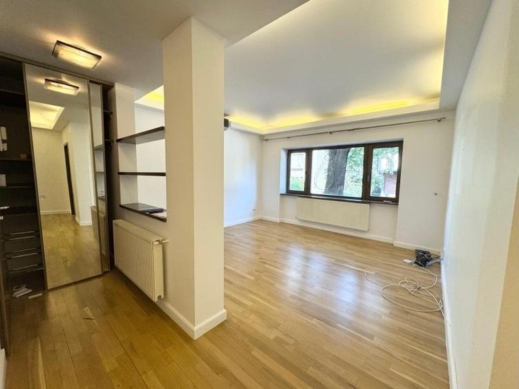 Apartament cu 3 camere în Primăverii