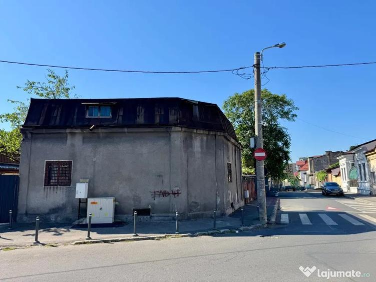 Casă cu 5 camere cu Canalizare în Calea Plevnei