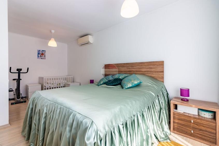Casă individuală cu 5 camere cu Piscina în Tunari