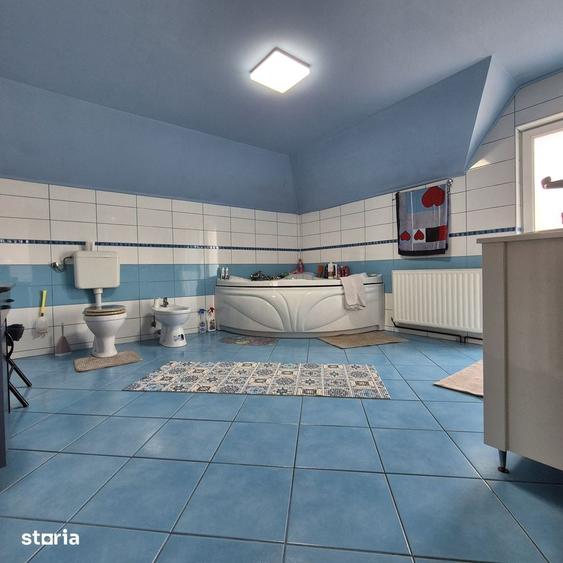 Casă cu 5 camere cu Teren 814 Mp în Sânnicolau Mic