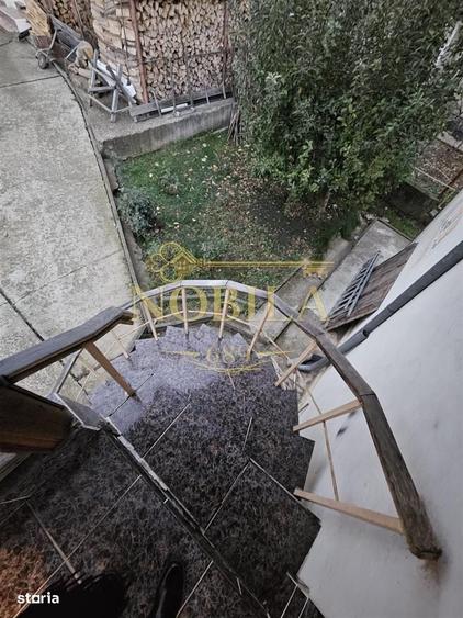 Casă cu 4 camere în Borzești