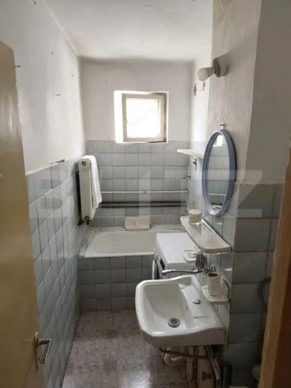 2 camere, etaj 1/4, centrala proprie oportunitate de renovare - 4