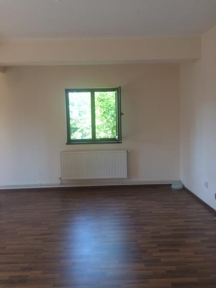 Vila 2005,metrou Brancoveanu 14 min, P+1, su 200mp, 5 camere,3 bai, teren 200 mp - 2