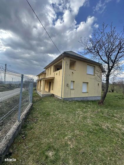 Vand casa cu 5.000 mp teren la doar 65.000! - 9