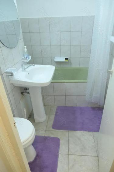 Garsoniera confort 1, mobilata si utilata, zona Vlaicu - Lebada, et. 1 - 7