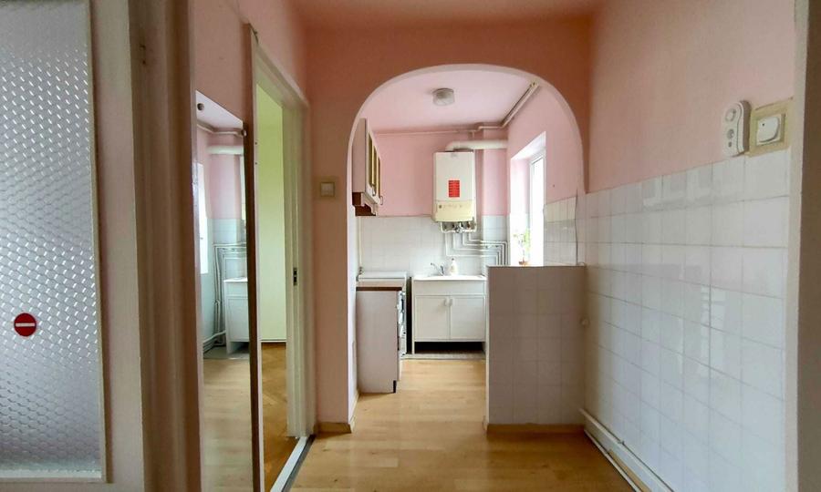 Vand apartament 2 camere, str. Minerului - 4