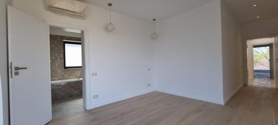 Vila Lux cu vedere la LAGUNA ALBASTRA - 40