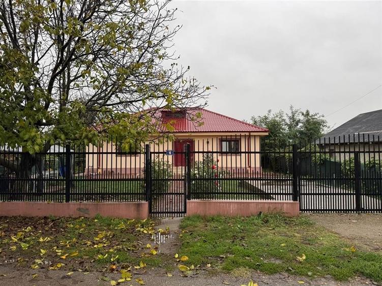 Casa de vanzare in Petresti , 586mp teren si 171mp suprafata construita - 1