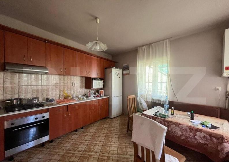 Casa cu 3 camere, 161 mp, cu curte comuna, zona-ultracentr - 6