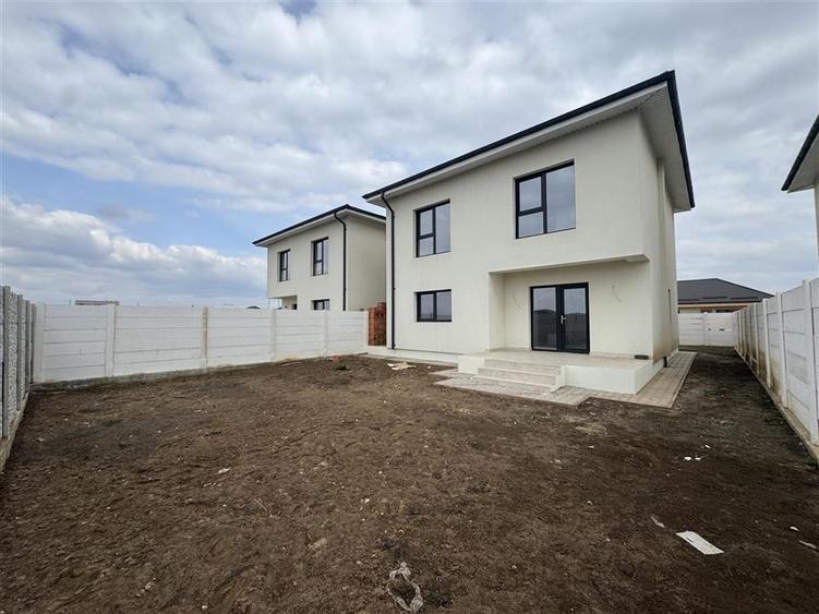 VILA DE VANZARE DOMNESTI LA CHEIE 4 CAMERE - TEREN- PANOURI FOTOVOLTAICE - 1