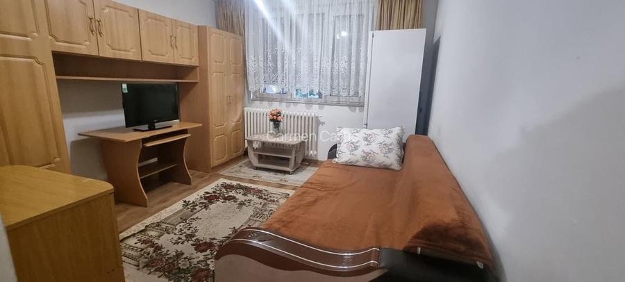 Chirie, garsonieră, mobilată, utilată, parter Blv Dacia. 250 Euro/lună