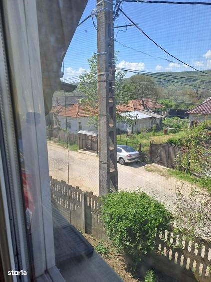 Vand casa cu panouri solare si centrala ,la 7 km de Mioveni - 16
