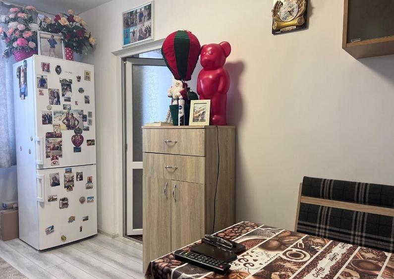 Apartament 3 camere de vanzare Zona Dacia, etaj 2 - 8