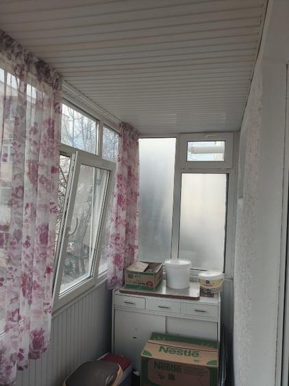 Vand apartament 2 camere decomandat semicentral Roman - 4