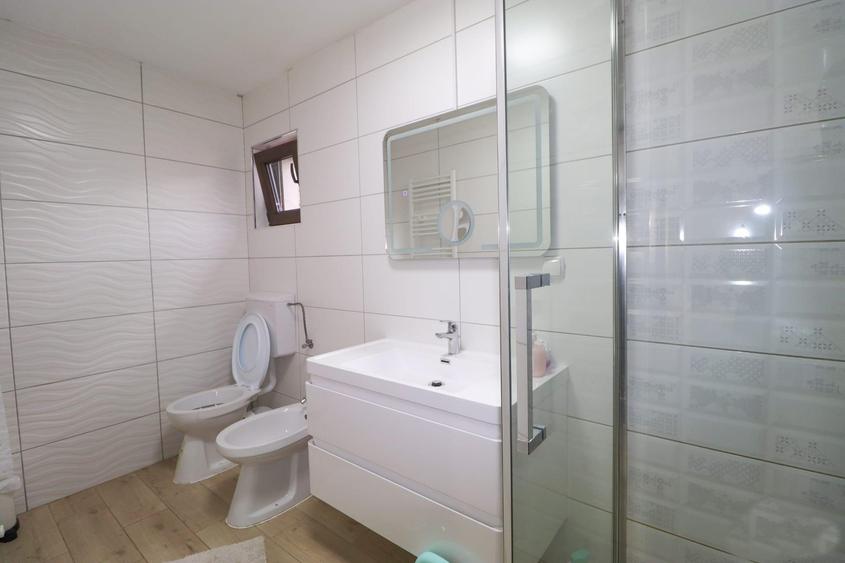 Casa De Vânzare În Busteni, Cartier Valea Alba, Cu Priveliște Deosebită Spre Mun - 4