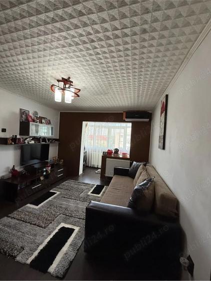 Apartament de vanzare - 3