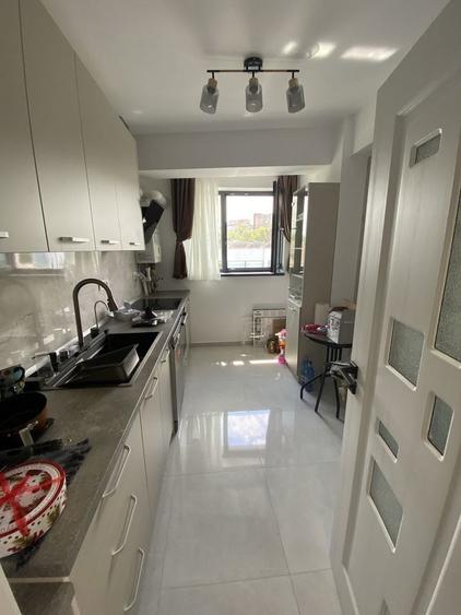De Vanzare Apartament 2Cam cu Garaj Bloc 2025 pret 780.000 lei - 3