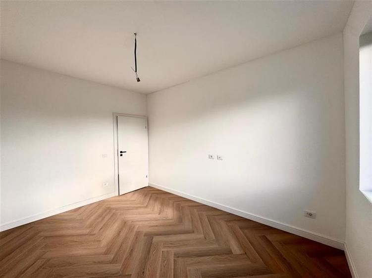 Casa individuala parter cu priveliste panoramică in Hlincea strada privata - 9