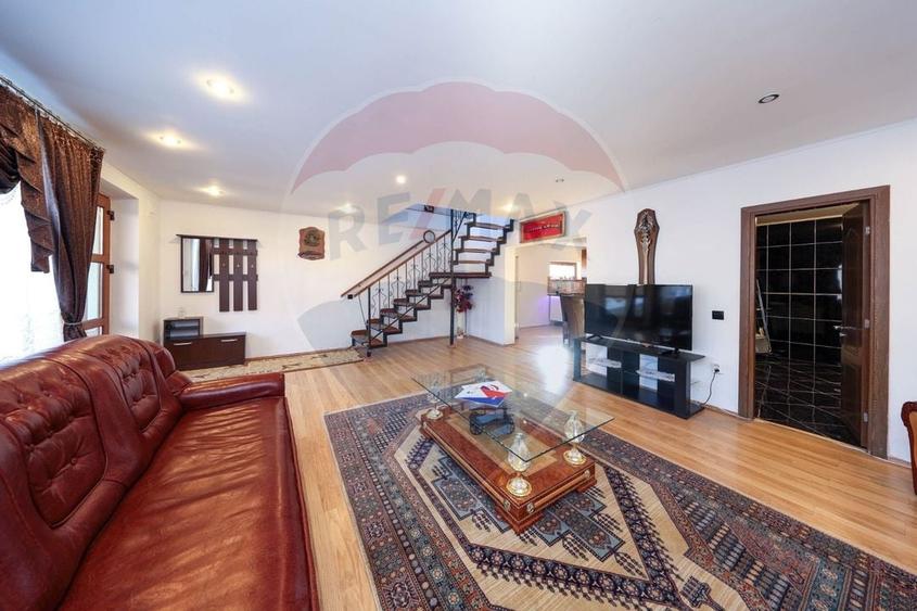 Casă individuala cu 6 camere - 25