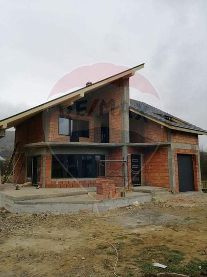 Casă / Vilă cu 6 camere de vânzare - 7