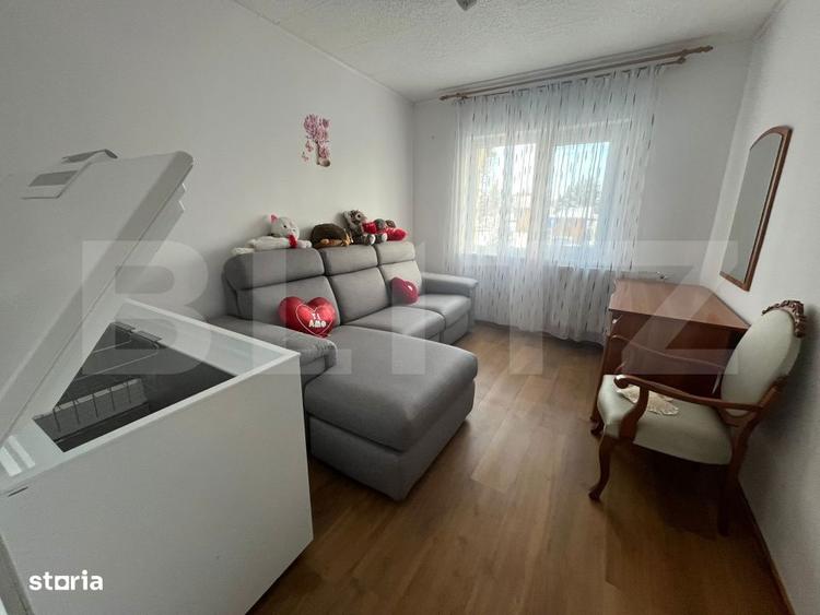 Apartament 3 camere, 64 mp, zona Micro 12 - 11