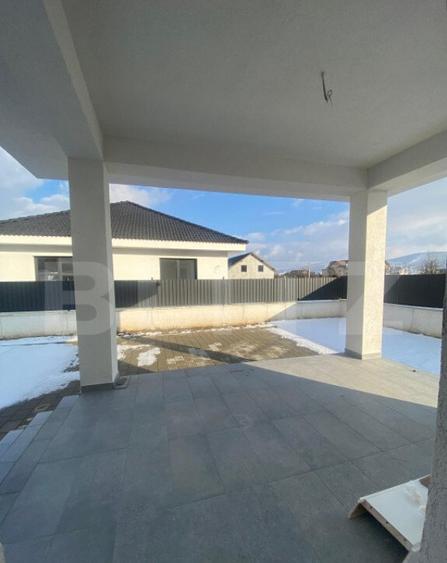 Casa spa?ioasa de vanzare, cu 4 camere, 120 mp, zona Unir - 1