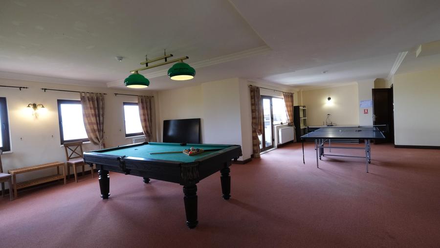 Vanzare hotel in zona superba de munte cu priveliste incredibila din camere - 36