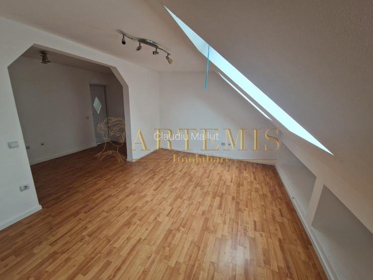 Apartament de 3 camere, decomandat, 71 mp., zona Valea Ghinzii. Apartament de 3 camere, decomandat, 71 mp., zona Valea Ghinzii.