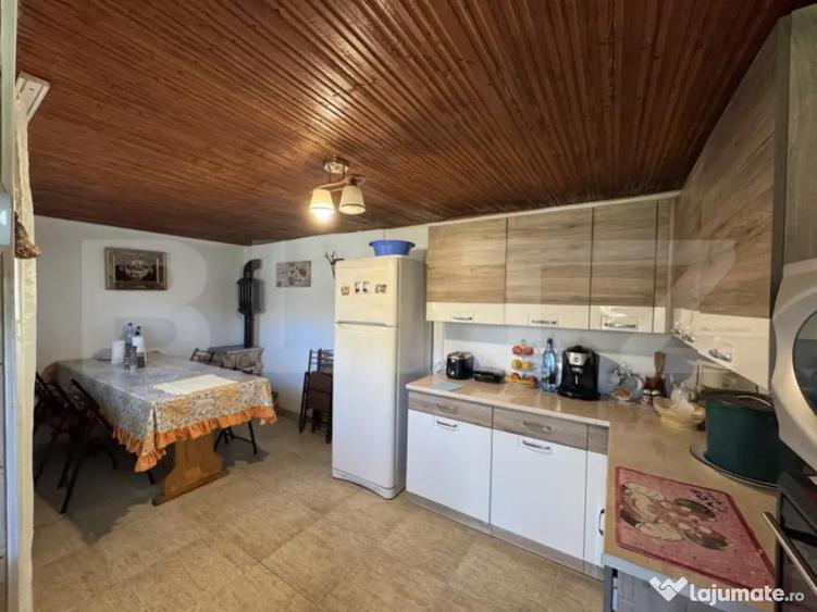 Casa plan parter cu 4 camere, 160 mp si 13000 mp teren, zona - 15