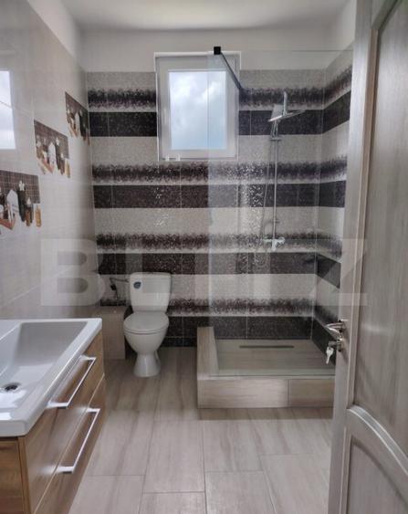 Casa de vanzare, cu 6 camere, 288 mp, zona Voinesti - 3