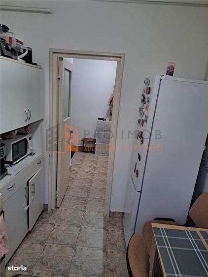 Apartament 2 camere cf semidecomandat zona 23 August - 4