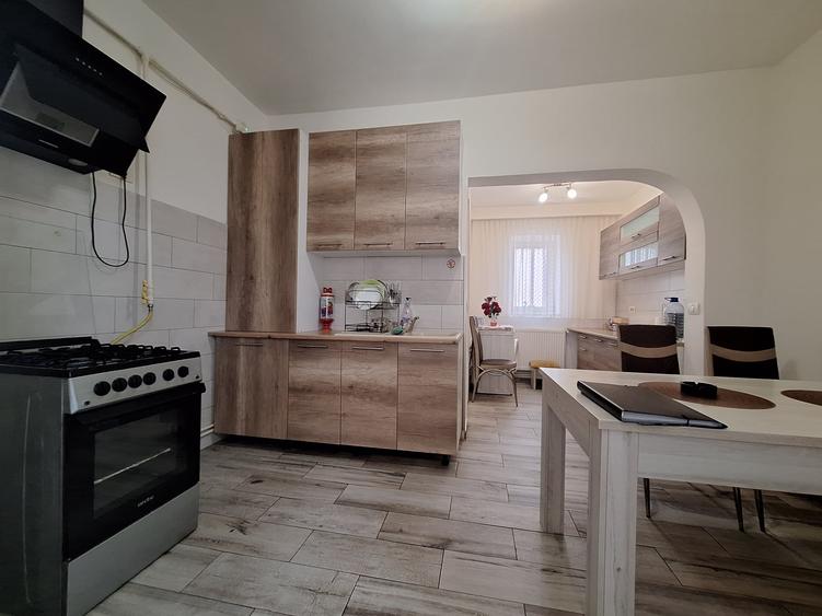 Casă individuală cu 4 camere cu Teren 740 Mp în Giarmata