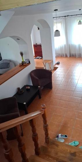 Casă și spatiu comercial  - 5