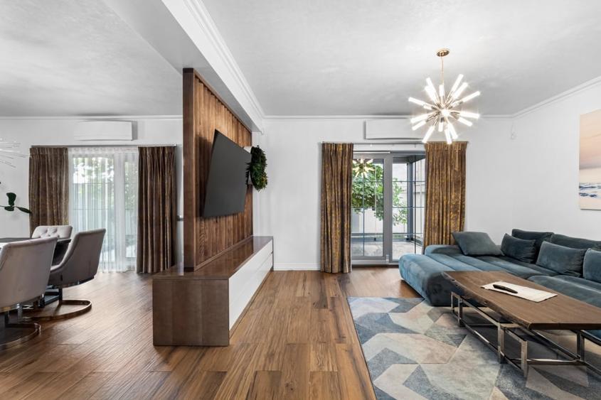 Casa eleganta 4 camere in zona Hanul Piratilor – 236 mp, teren 350 mp, mobilata - 14