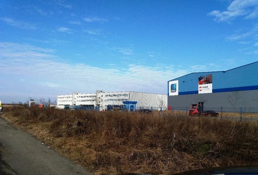 Lot 6,3 ha la DN6, Remetea Mare - PUZ, linga viitorul sens giratoriu - 6