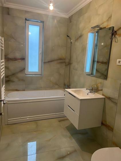 Apartament cu 2 camere decomandat în Girocului