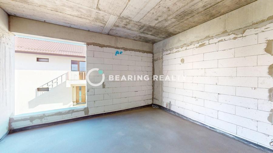 Apartament cu 2 camere semidecomandat în Est