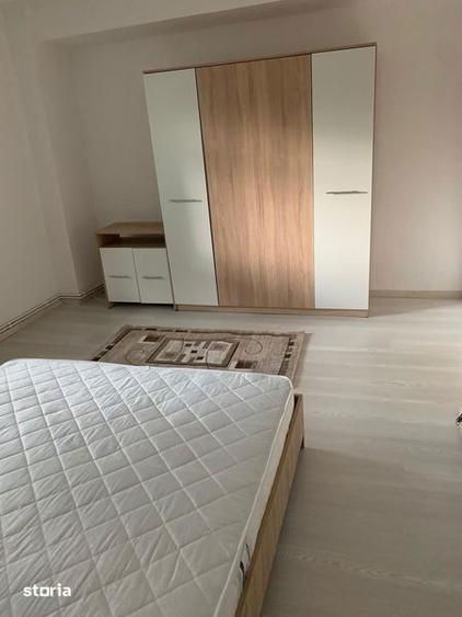 De vanzare apartament 3 camere - 3