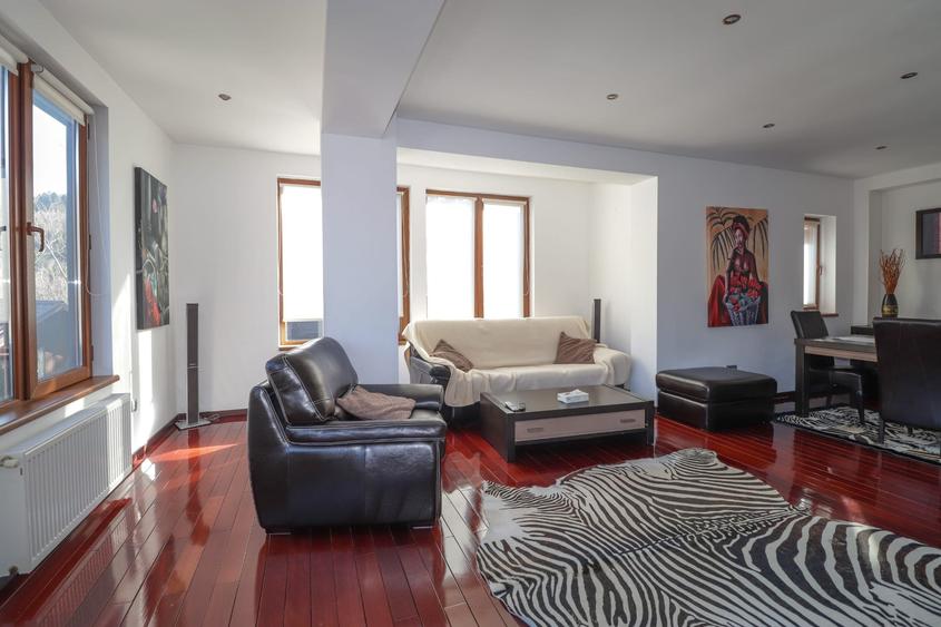 Sinaia – Central, Vila De Vanzare, Cu Vedere Deosebita La Munte! - 1