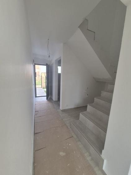 Vila cu 4 camere+pod locuibil,finisaje la alegere,disponibila mutare - 9