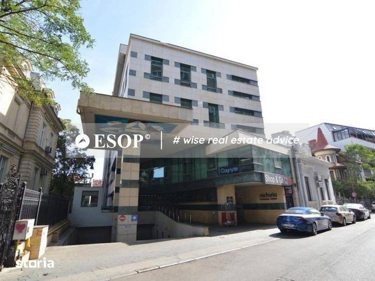 Spațiu comercial, de 300 mp, în Romană