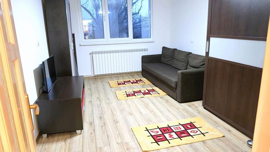 Apartament de închiriat cu 3 camere - cartier Tiglina 2 - 3