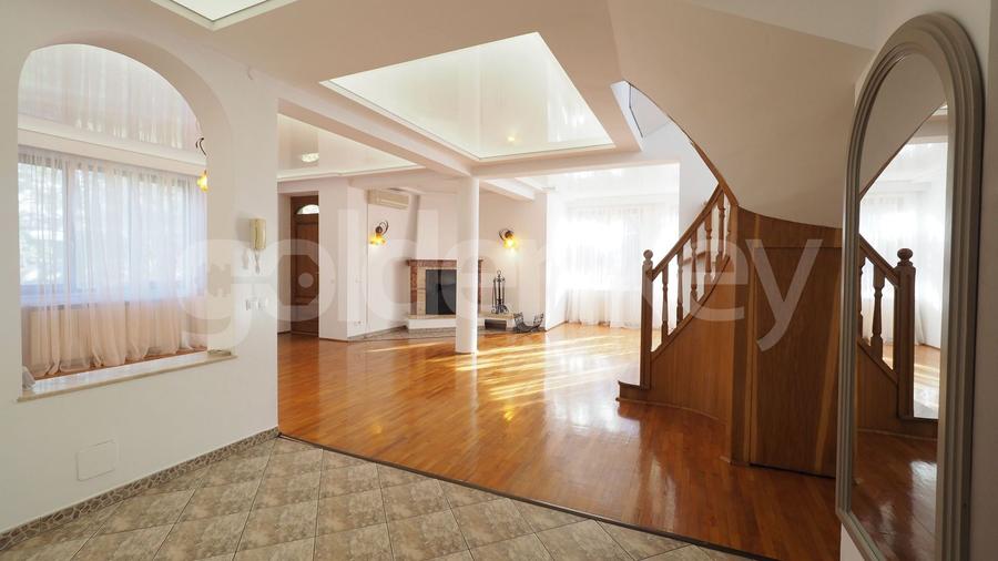 Vila individuala cu 7 camere | piscina | 1000mp teren - 4