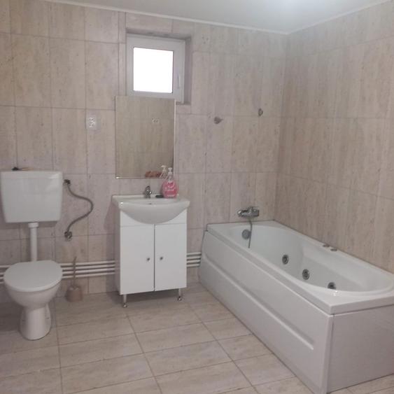 Inchiriez casee in ianova - 1