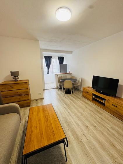 Garsoniera Brancoveanu, Izvorul Rece,Bloc 1977 - 8